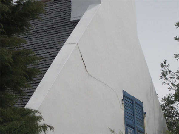 traiter fissure dans les mur